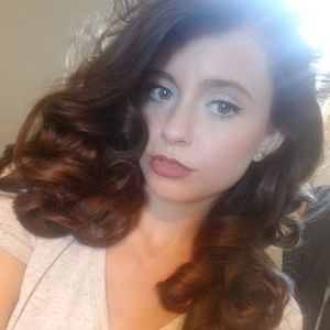 Meet your Posher, Hayley